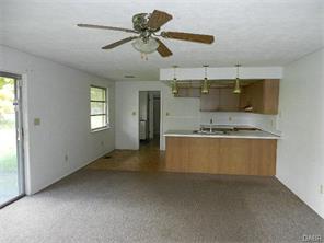 413 Eppington Dr, Dayton, OH 45426 photo 4