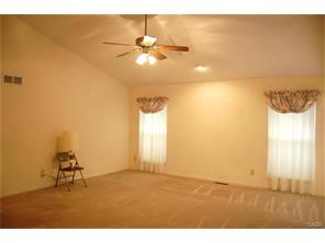 560 Reed Rd, Springboro, OH 45066 photo 4