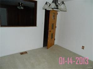 313 Eppington Dr, Dayton, OH 45426 photo 3