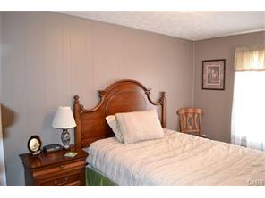 115 Clairmont Ave, Springfield, OH 45503 photo 7