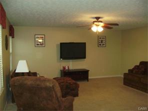 2364 Murphy Dr, Fairborn, OH 45324 photo 3