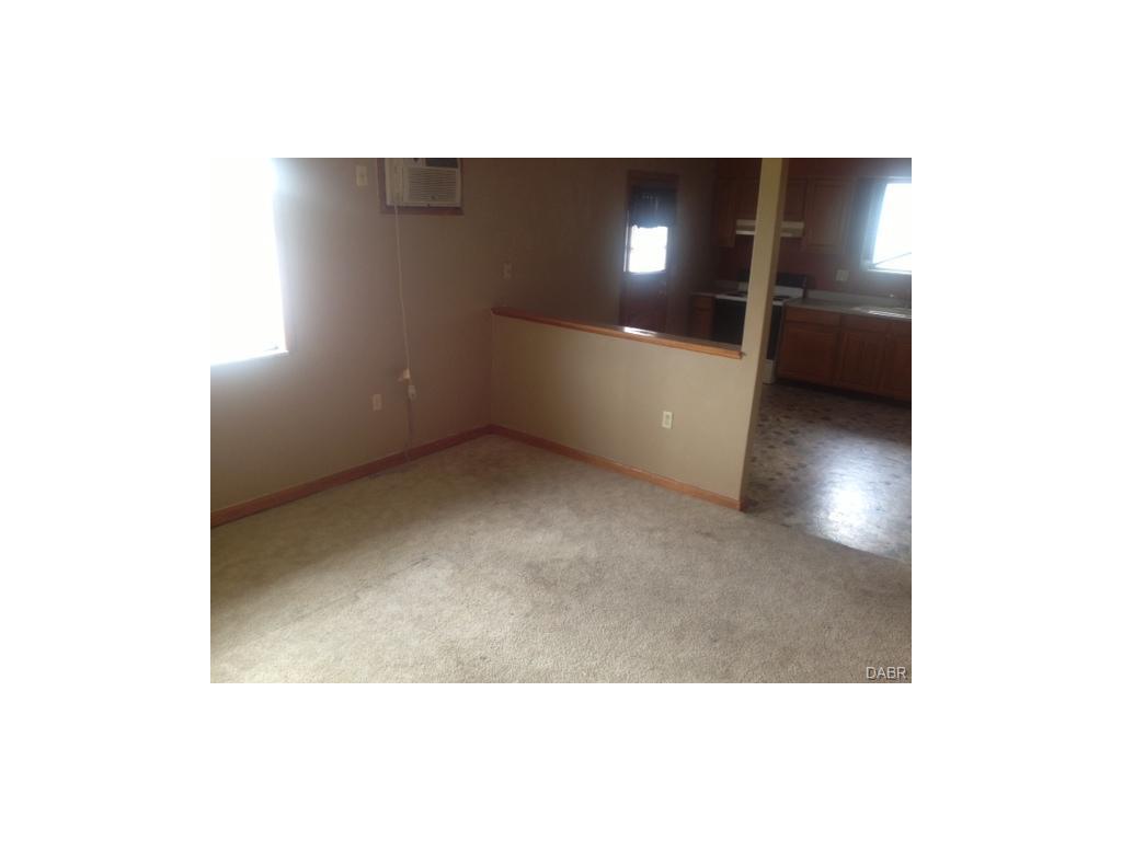1865 Burrowes Blvd, Fairborn, OH 45324 photo 3