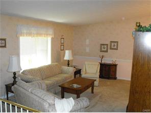 180 Pinecone Dr, Springboro, OH 45066 photo 2