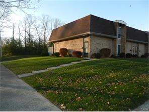 2915 Archer Dr, Springfield, OH 45503 photo 1