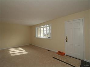 411 Stoneybrook Dr, Dayton, OH 45429 photo 2