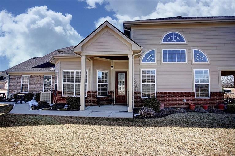 700 Mackenzie Ct, Dayton, OH 45458 photo 1