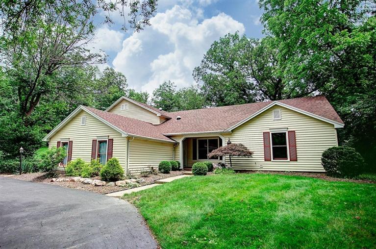 1131 Fox Chase Ct, Dayton, OH 45459 photo 1