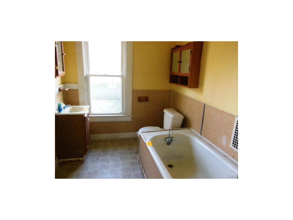 557 Stanton Ave, Springfield, OH 45503 photo 16