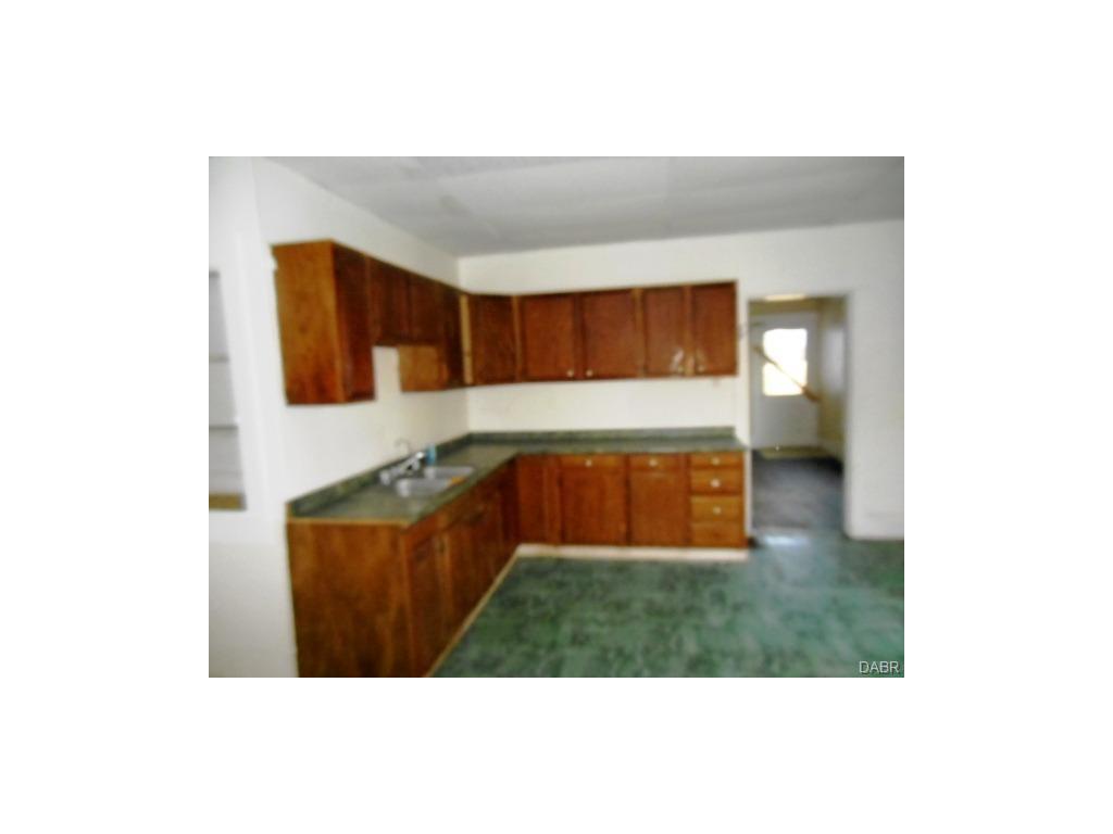 557 Stanton Ave, Springfield, OH 45503 photo 5