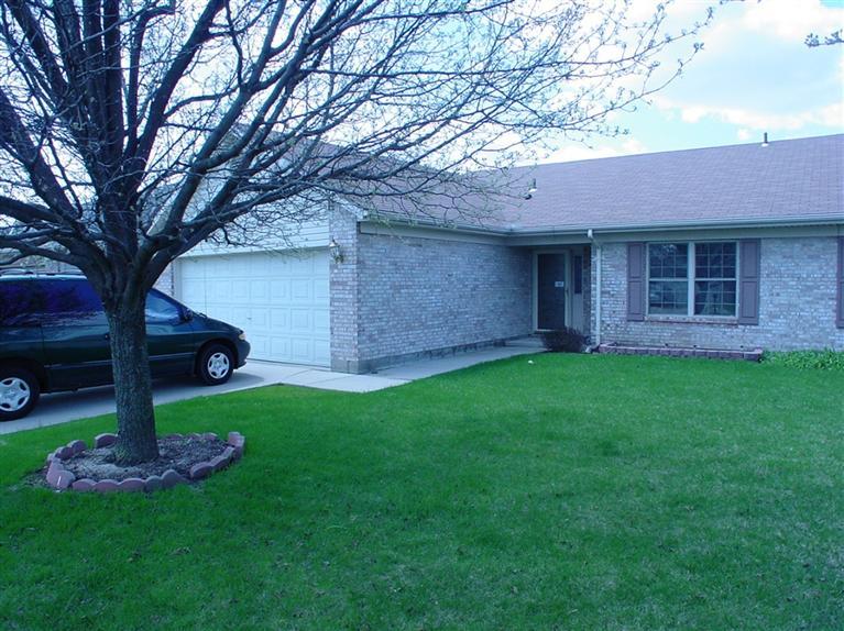 106 Warner Dr, Englewood, OH 45322 photo 1