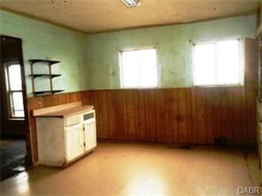 2007 Stapleton Ct, Dayton, OH 45404 photo 2
