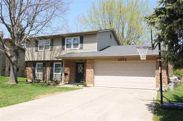 2513 Bending Willow Dr, Dayton, OH 45440 photo 1