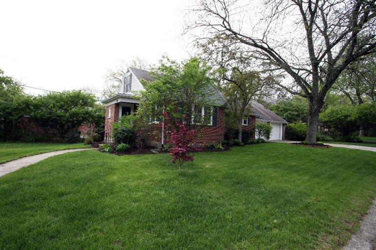 416 N Claridge Dr, Dayton, OH 45429 photo 1