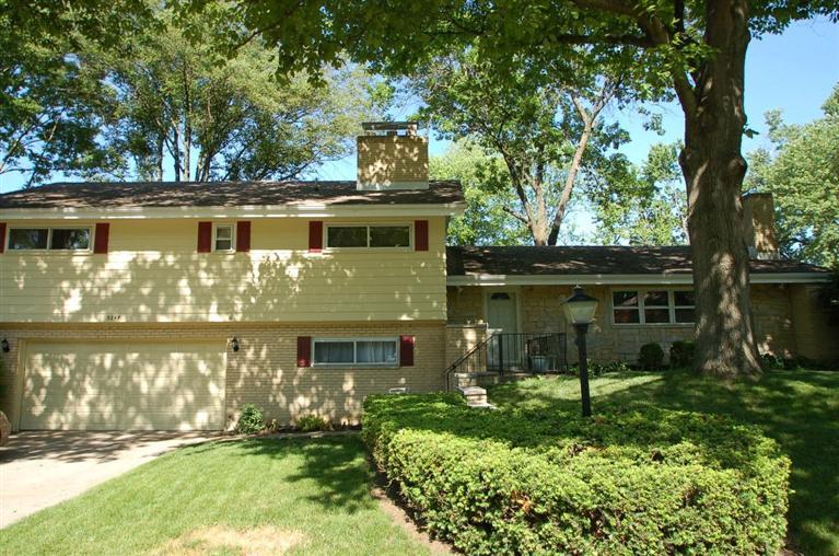 5249 Bittersweet Dr, Dayton, OH 45429 photo 1