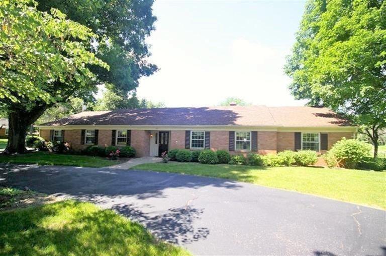 911 Kings Row Ave, Dayton, OH 45429 photo 1