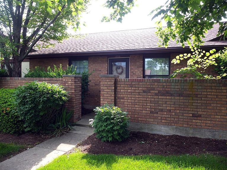 824 Pine Needles Dr, Dayton, OH 45458 photo 1
