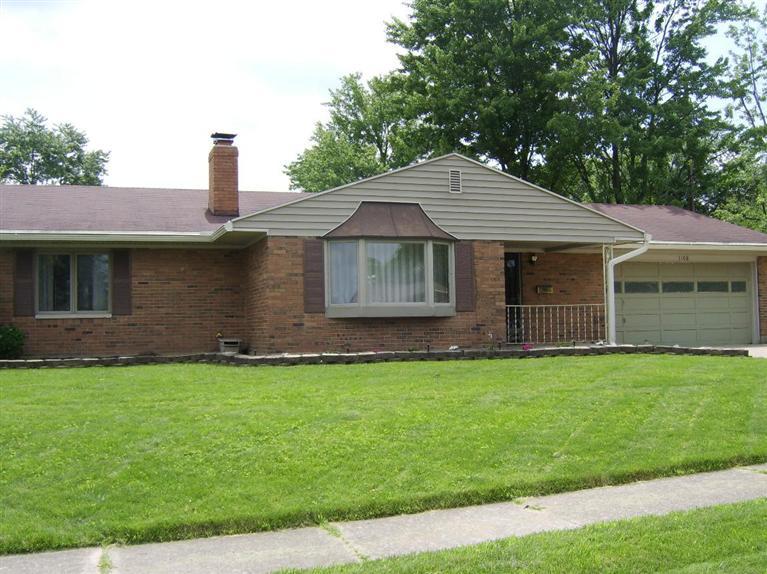 1108 Chateau Dr, Dayton, OH 45429 photo 1