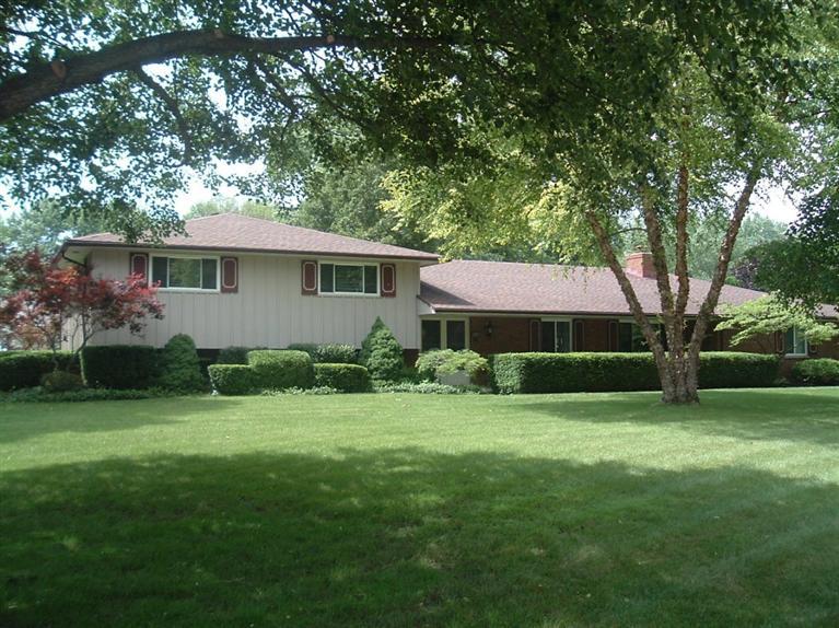 351 Edgebrook Dr, Dayton, OH 45459 photo 1