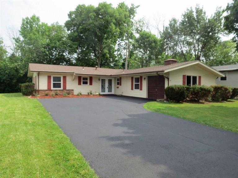 2101 Bending Willow Dr, Dayton, OH 45440 photo 1