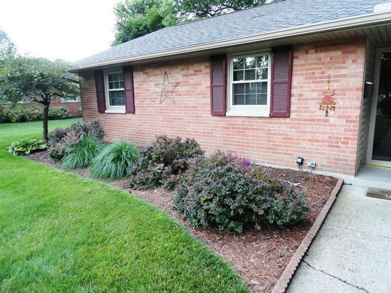 2056 Westlawn Dr, Dayton, OH 45440 photo 1