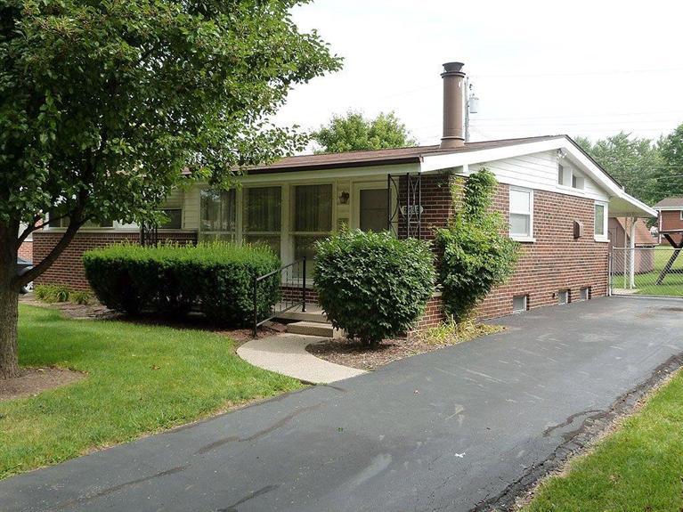 2555 La Plata Dr, Dayton, OH 45420 photo 1