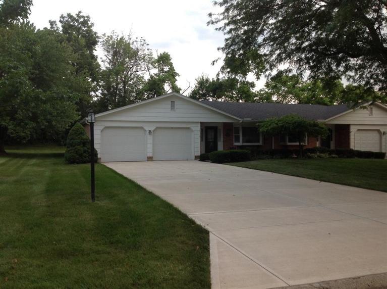 312 Kimbary Dr, Dayton, OH 45458 photo 1