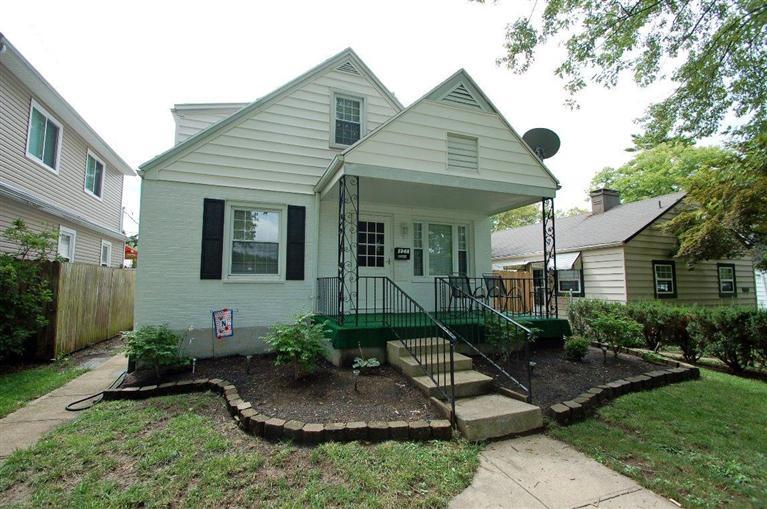 1348 Southlyn Dr, Dayton, OH 45409 photo 1