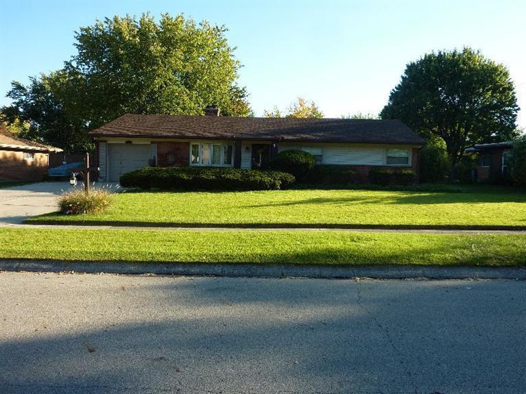 1014 Chateau Dr, Dayton, OH 45429 photo 1