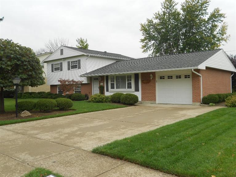 725 Silverleaf Dr, Dayton, OH 45431 photo 1