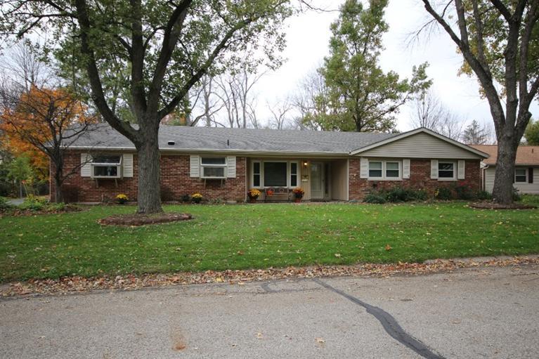 185 Lodewood Dr, Dayton, OH 45458 photo 1