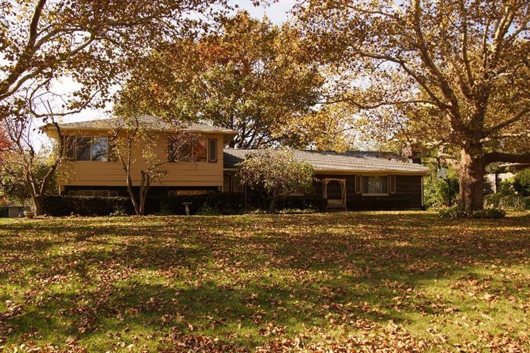 7625 Rolling Oak Dr, Dayton, OH 45459 photo 1