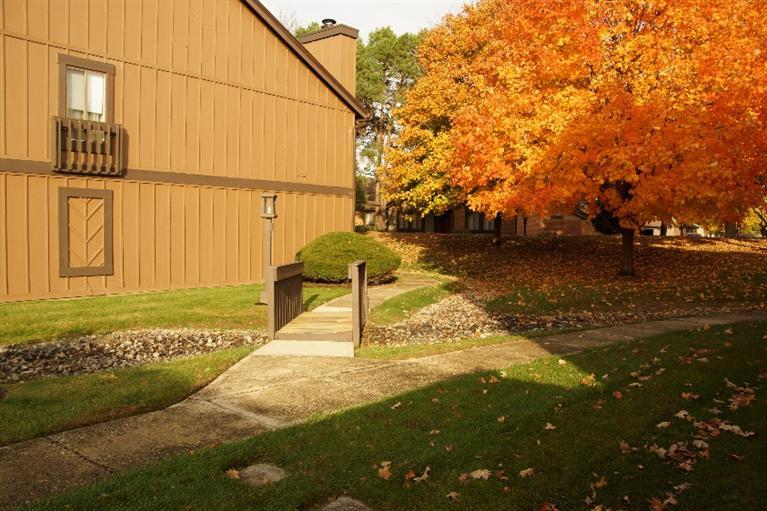 6058 Hackamore Trl, Dayton, OH 45459 photo 1