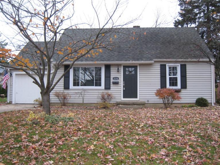 3236 Fairway Dr, Dayton, OH 45409 photo 1