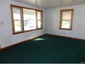 1703 Shelby Dr, Springfield, OH 45504 photo 3