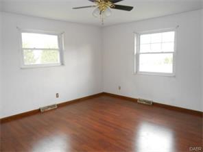 4016 Cedar Hills Ave, Springfield, OH 45504 photo 8