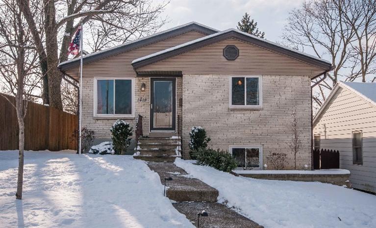 1418 Elmdale Dr, Dayton, OH 45409 photo 1