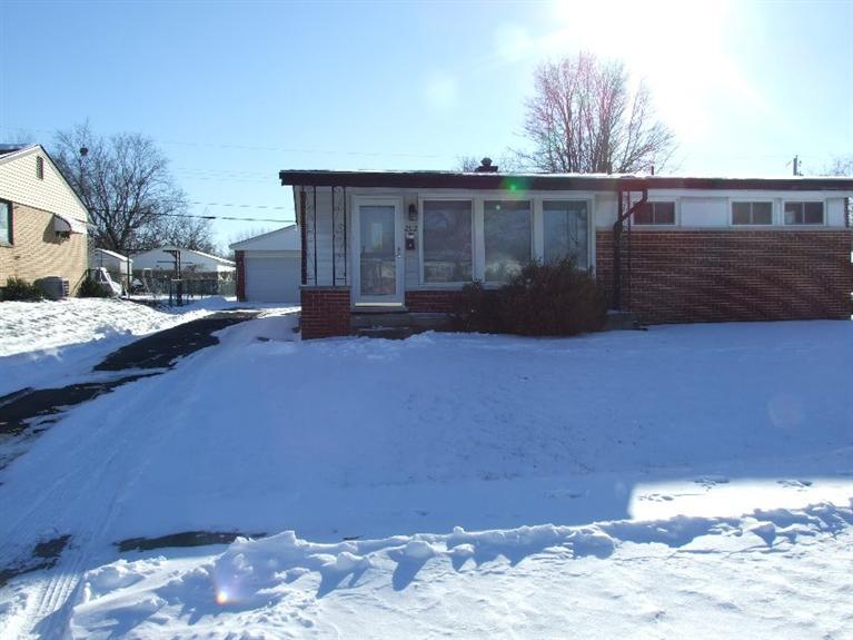 2512 Hackney Dr, Dayton, OH 45420 photo 1