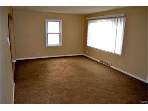70 East Dr, Centerville, OH 45458 photo 2