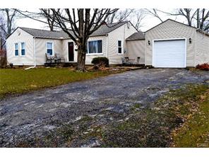 70 East Dr, Centerville, OH 45458 photo 1
