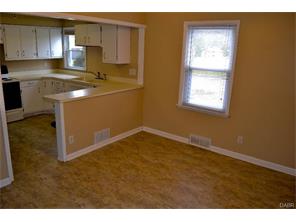 70 East Dr, Centerville, OH 45458 photo 3