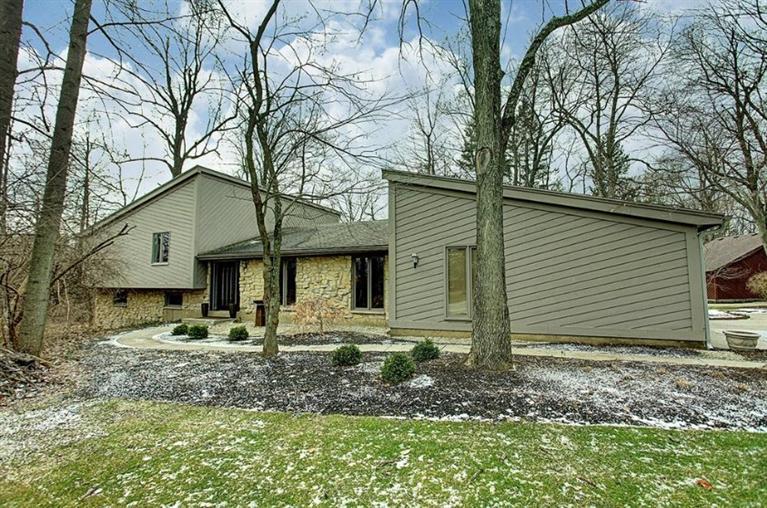300 Deer Park Cir, Dayton, OH 45429 photo 1