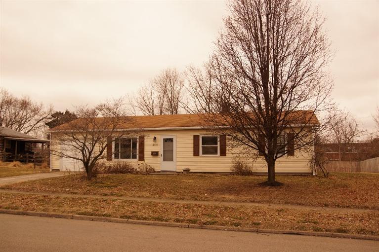 3021 Sudbury Dr, Dayton, OH 45420 photo 1