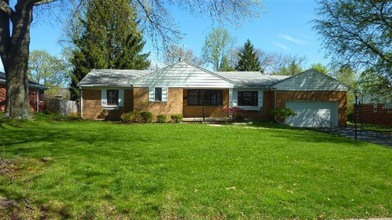 21 Castle Dr, Dayton, OH 45429 photo 1