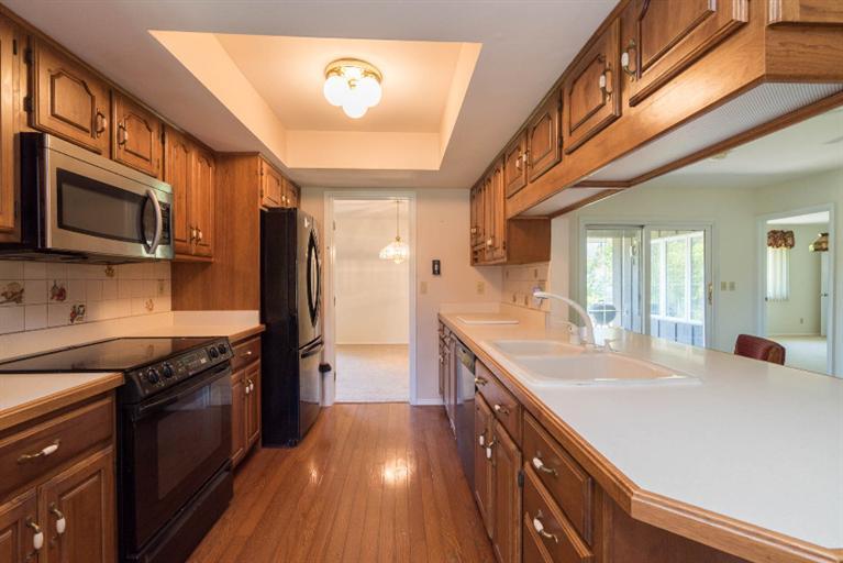 890 E Whipp Rd, Dayton, OH 45459 photo 1