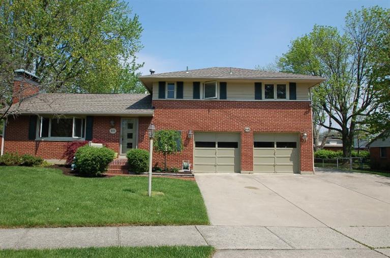919 Rio Ln, Dayton, OH 45429 photo 1