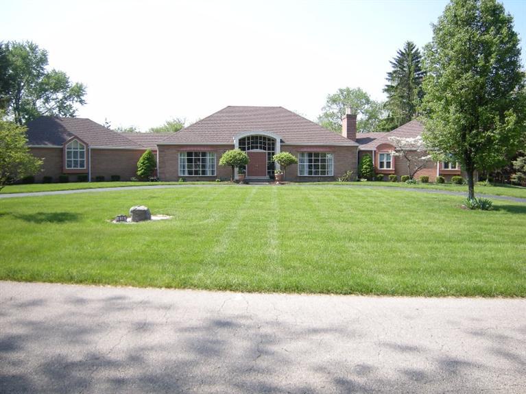 416 Stonehaven Rd, Dayton, OH 45429 photo 1