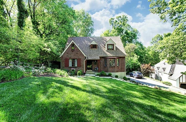 2517 Adirondack Trl, Dayton, OH 45409 photo 1