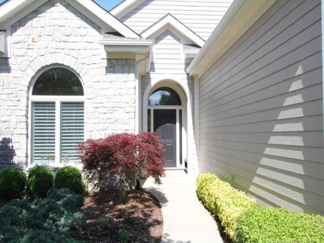 582 Yankee Trace Dr, Dayton, OH 45458 photo 1