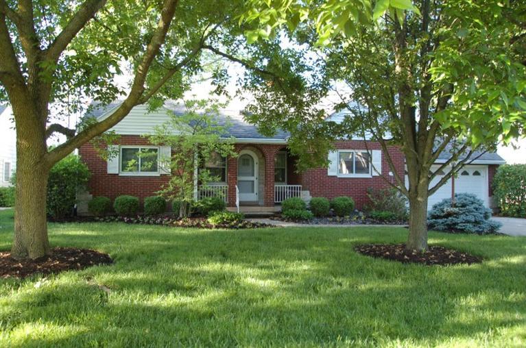 312 Oakview Dr, Dayton, OH 45429 photo 1