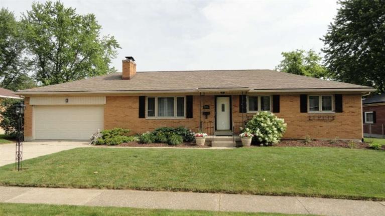 1113 Wenbrook Dr, Dayton, OH 45429 photo 1